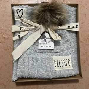 Rae Dunn Hat & Scarf set